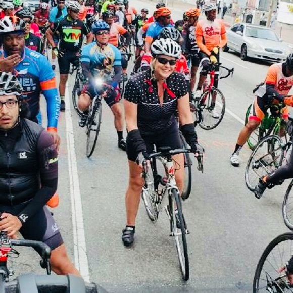 Meet your Posher, Zoe - Picture 2 of 4